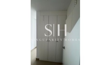 Resale - House - Torrevieja - Punta prima