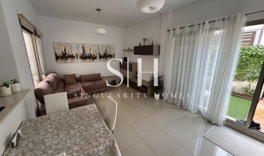 Resale - House - Torrevieja - Punta prima