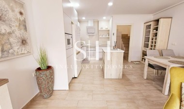 Resale - House - Torrevieja - La siesta