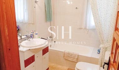 Перепродажа - Villa - Torrevieja - La Siesta - El Salado - Torreta