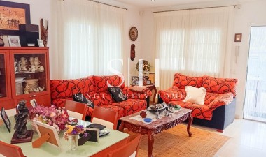 Перепродажа - Villa - Torrevieja - La Siesta - El Salado - Torreta