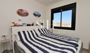 Odsprzedaż - Mieszkanie w bloku - Orihuela Costa - Villamartin