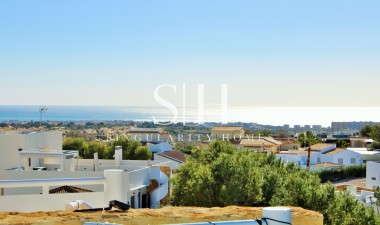 Odsprzedaż - Mieszkanie w bloku - Orihuela Costa - Villamartin