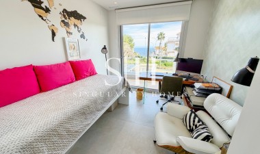 Перепродажа - Villa - Orihuela Costa - Campoamor