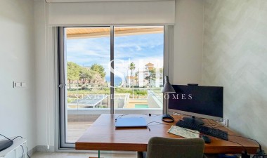 Перепродажа - Villa - Orihuela Costa - Campoamor
