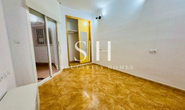 Перепродажа - Квартира / квартира - Torrevieja - Centro