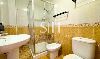 Перепродажа - Квартира / квартира - Torrevieja - Centro