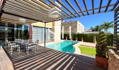 Herverkoop - Villa - Orihuela Costa - Campoamor