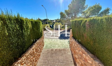 Herverkoop - Villa - Orihuela Costa - Campoamor