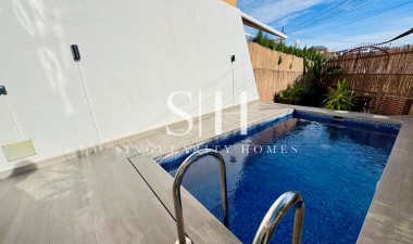 Resale - Villa - Torrevieja - Los Frutales