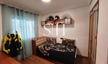 Resale - Villa - Torrevieja - Los balcones