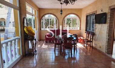 Resale - Villa - Torrevieja - Los balcones