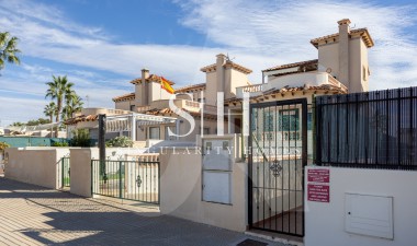 Resale - Villa - Guardamar del Segura - EL RASO