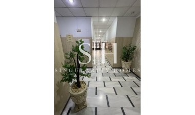 Перепродажа - Квартира / квартира - Torrevieja - Playa de cura