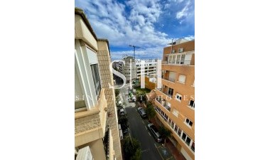 Перепродажа - Квартира / квартира - Torrevieja - Playa de cura