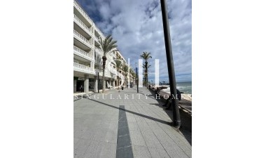 Перепродажа - Квартира / квартира - Torrevieja - Playa de cura