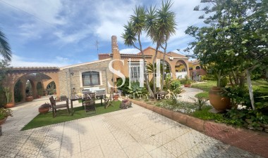 Перепродажа - Villa - Torrevieja - Aguas Nuevas