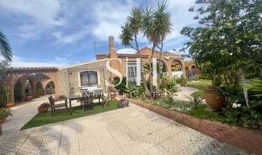 Перепродажа - Villa - Torrevieja - Aguas Nuevas