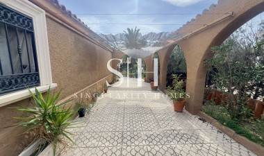 Перепродажа - Villa - Torrevieja - Aguas Nuevas