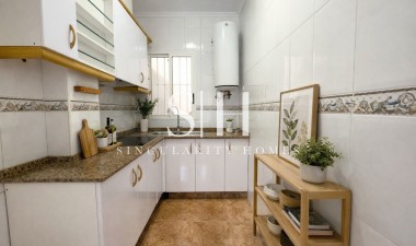 Перепродажа - Квартира / квартира - Torrevieja - Centro