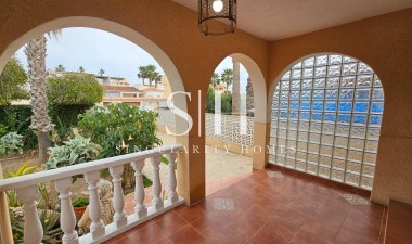Resale - Villa - Torrevieja - El Chaparral
