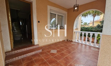 Resale - Villa - Torrevieja - El Chaparral