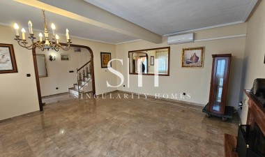 Resale - Villa - Torrevieja - El Chaparral