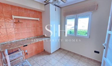 Resale - Villa - Torrevieja - El Chaparral