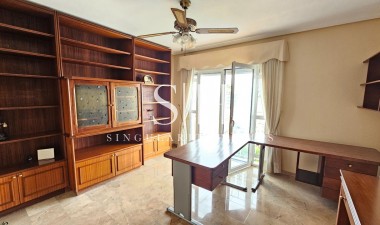 Resale - Villa - Torrevieja - El Chaparral