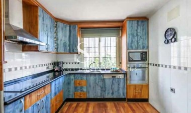 Resale - Villa - Torrevieja - aguas nuevas