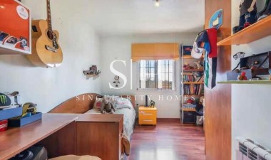 Resale - Villa - Torrevieja - aguas nuevas