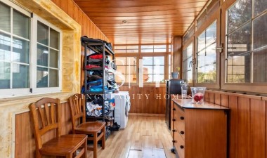 Resale - Villa - Torrevieja - aguas nuevas