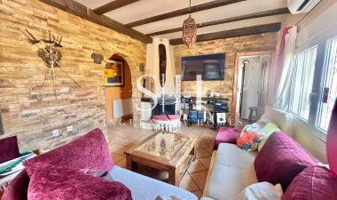 Resale - Villa - Torrevieja - Los Balcones - Los Altos del Edén