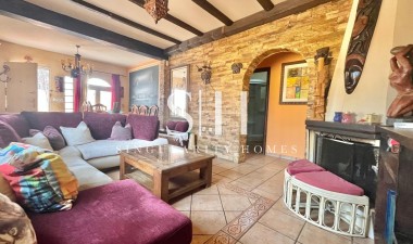 Resale - Villa - Torrevieja - Los Balcones - Los Altos del Edén