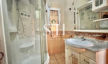 Resale - Villa - Torrevieja - Los Balcones - Los Altos del Edén