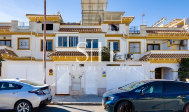 Resale - House - Torrevieja - aguas nuevas