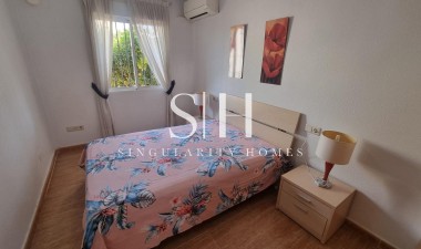 Resale - Villa - Guardamar del Segura - Urbanizaciones