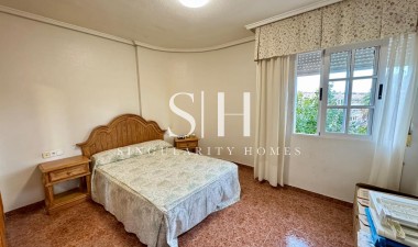 Resale - Villa - Torrevieja - Costa Blanca