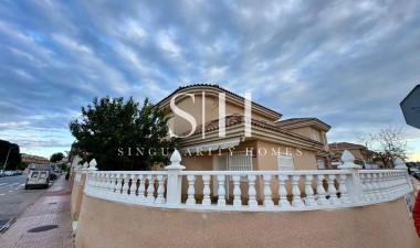 Resale - Villa - Torrevieja - Costa Blanca