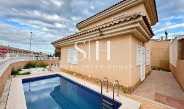 Resale - Villa - Torrevieja - Costa Blanca