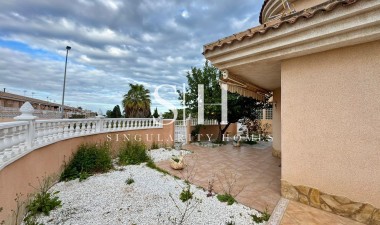Resale - Villa - Torrevieja - Costa Blanca