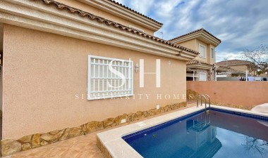 Resale - Villa - Torrevieja - Costa Blanca