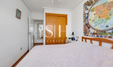 Resale - Apartment / flat - Torrevieja - Centro