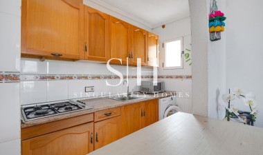 Resale - Apartment / flat - Torrevieja - Centro