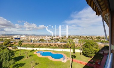 Resale - Apartment / flat - Torrevieja - Centro