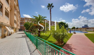 Resale - Apartment / flat - Torrevieja - Centro