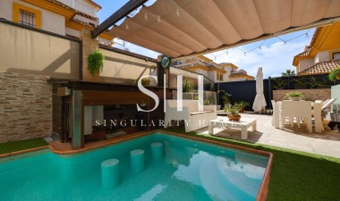 Resale - Villa - Los Montesinos - La Herrada