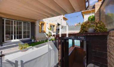 Resale - Villa - Los Montesinos - La Herrada