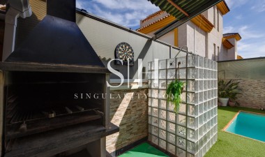 Resale - Villa - Los Montesinos - La Herrada