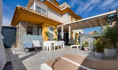 Resale - Villa - Los Montesinos - La Herrada